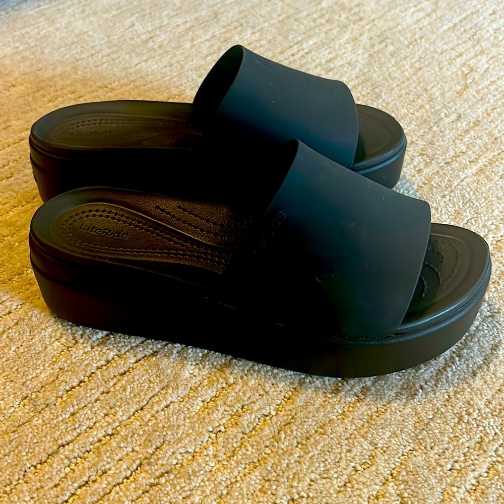 LiteRide by Crocs Womens 9